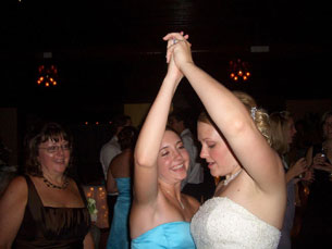 Jenny and Julie dancing on the dance floor