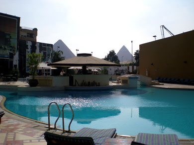 The LeMeridien's pool, with the Giza pyramids in the background