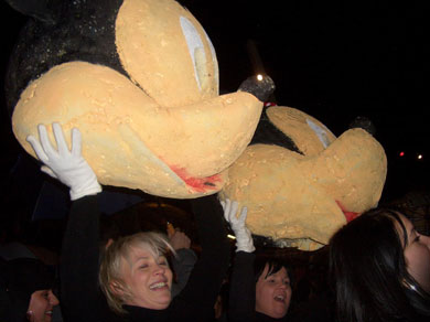 Micky and Minnie Mouse Costumes on Riva during Split's Carnival