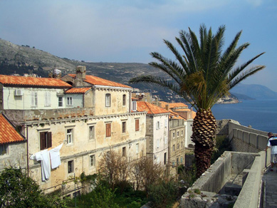 Walking along the Dubrovnik city walls